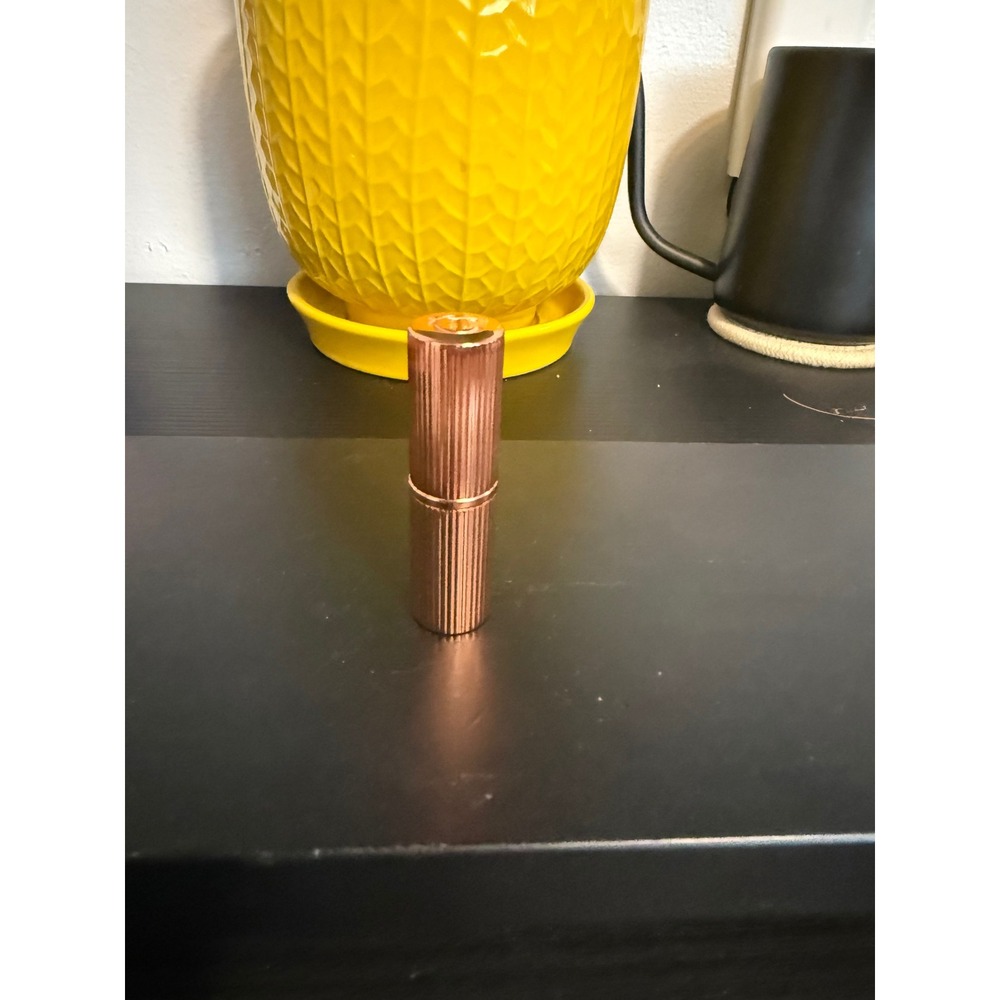 Charlotte Tilbury Matte Revolution Lipstick Pillow Talk new